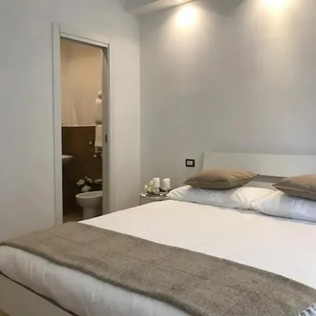 Dayuse Luggage Station Neapel