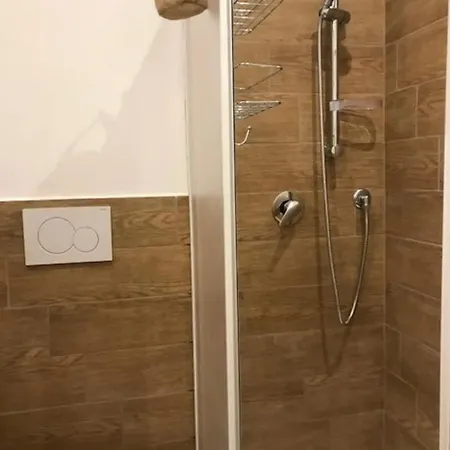 Dayuse Luggage Station