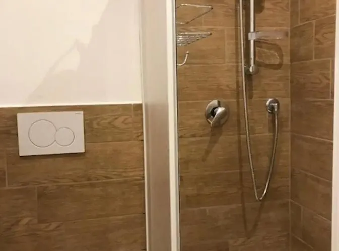 Dayuse Luggage Station