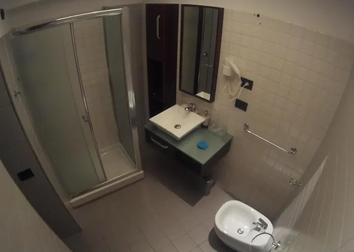 Dayuse Luggage Station